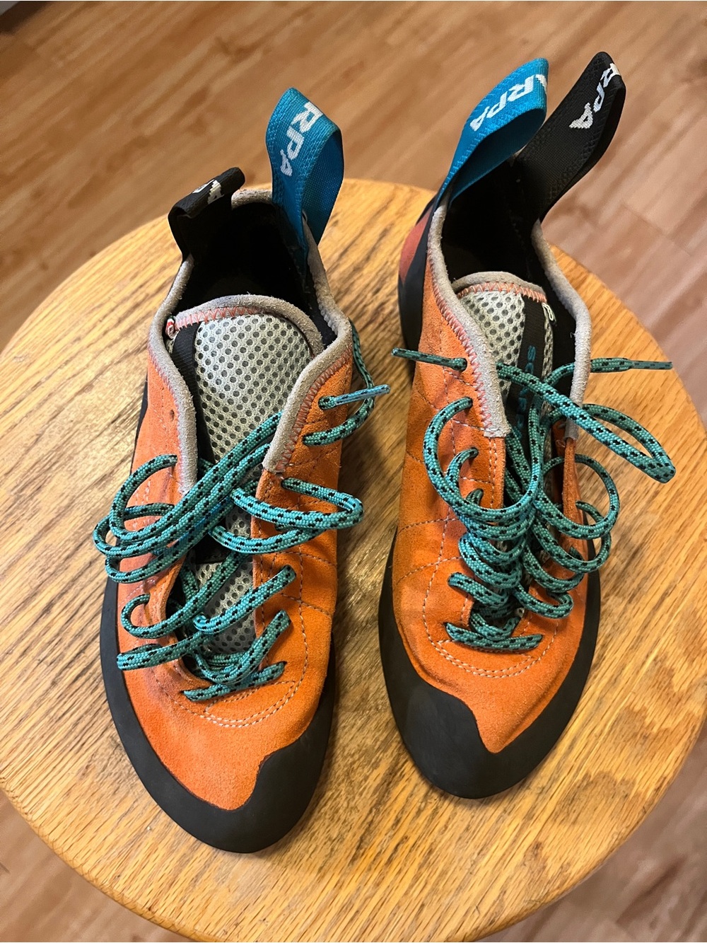 Scarpa Helix Climbing Shoes women’s 7